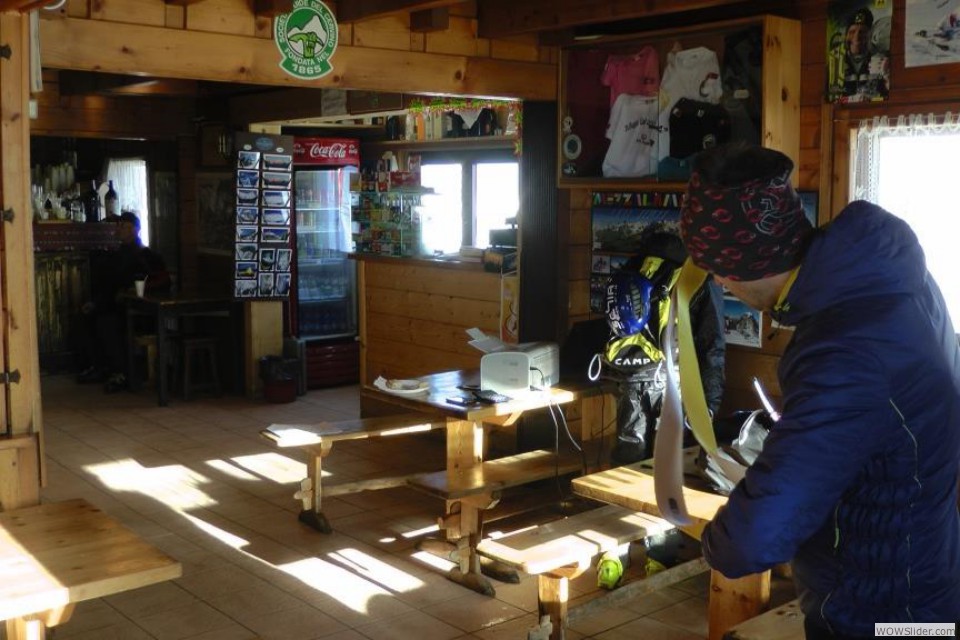 L'interno del Rifugio Guide del Cervino