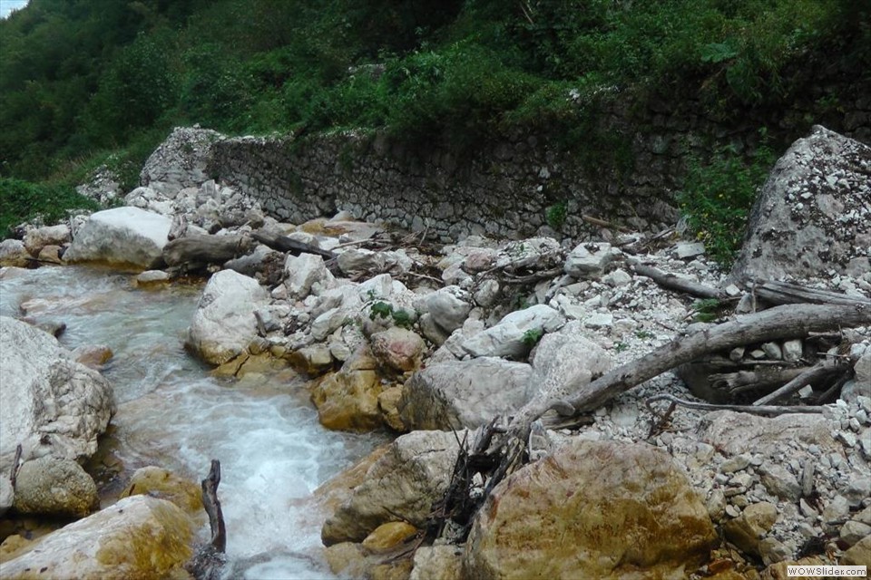 M Il tentativo di sbarramento dell'acqua